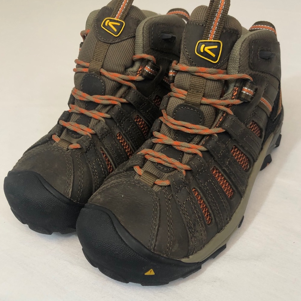 Keen Waterproof Womens Boots Size 6.5